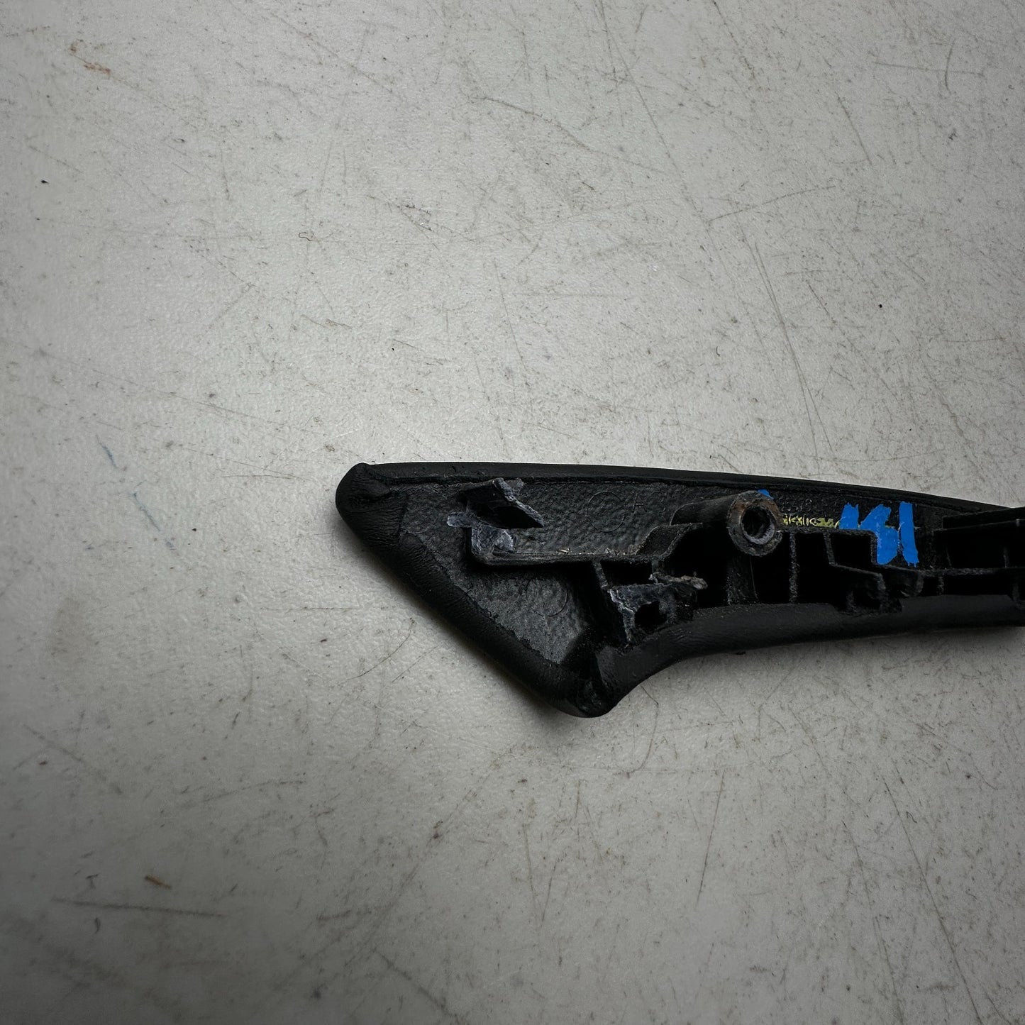2014-2019 CHEVROLET CORVETTE C7 DASH DASHBOARD LEFT SIDE GRIP GRAB HANDLE OEM