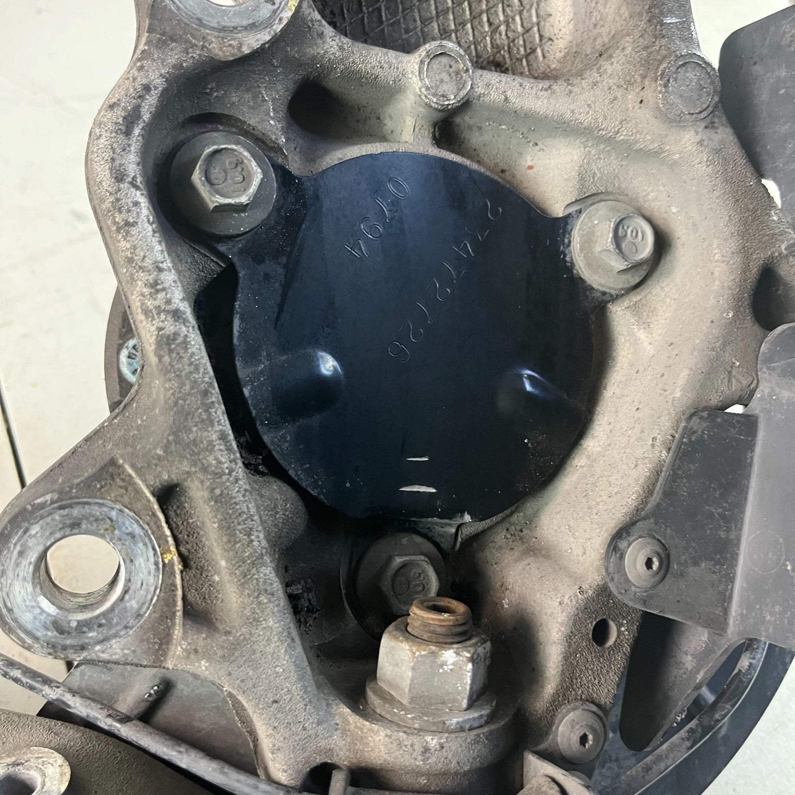 2014-2019 CHEVROLET CORVETTE FRONT LEFT DRIVER SIDE SUSPENSION KNEE ASSEMBLY OEM