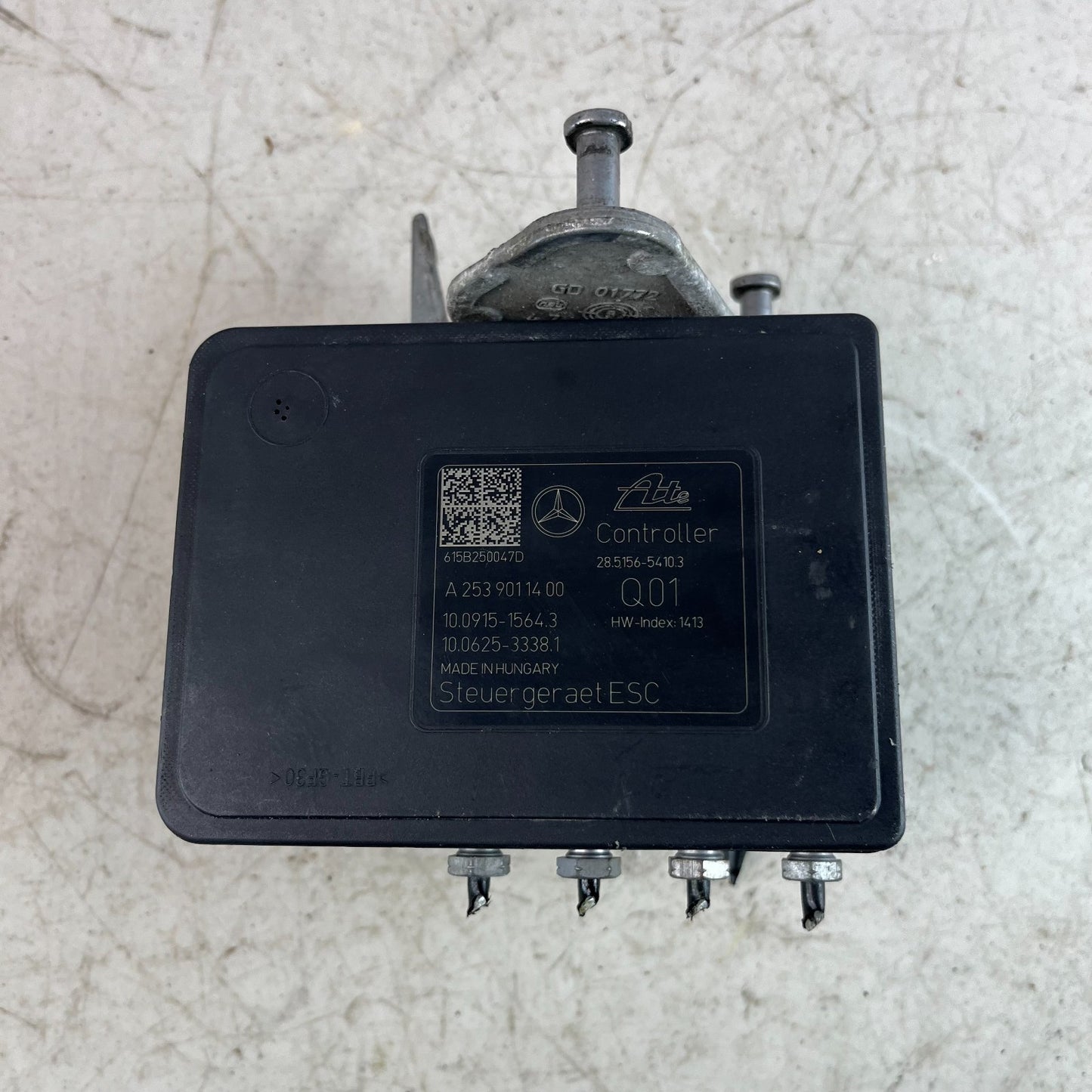 2015-2016 MERCEDES W205 C300 ABS ANTI-LOCK BRAKE PUMP CONTROL MODULE A2539011400