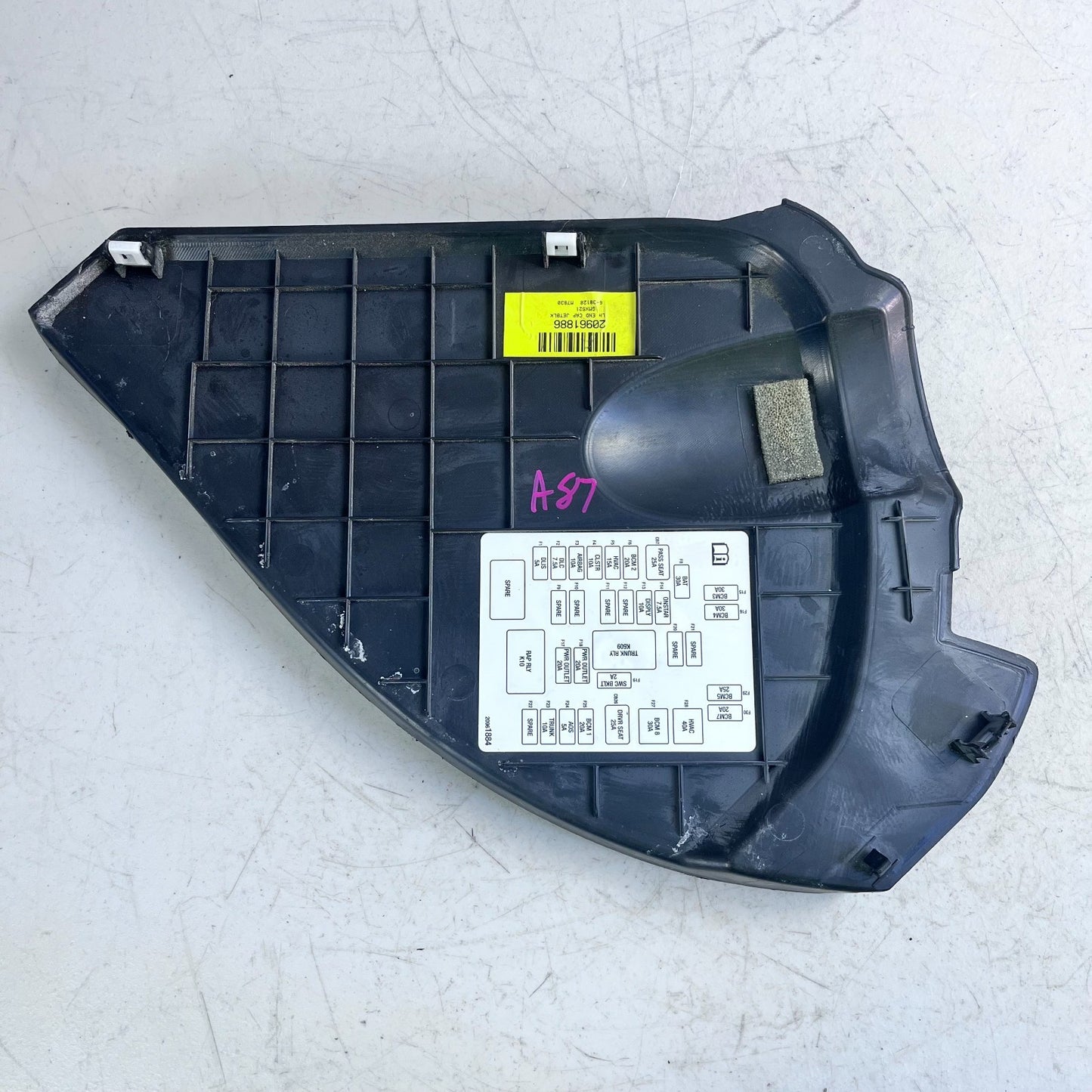 2010-2015 CHEVROLET CAMARO FRONT LEFT DRIVER DASH END CAP COVER TRIM BLACK OEM