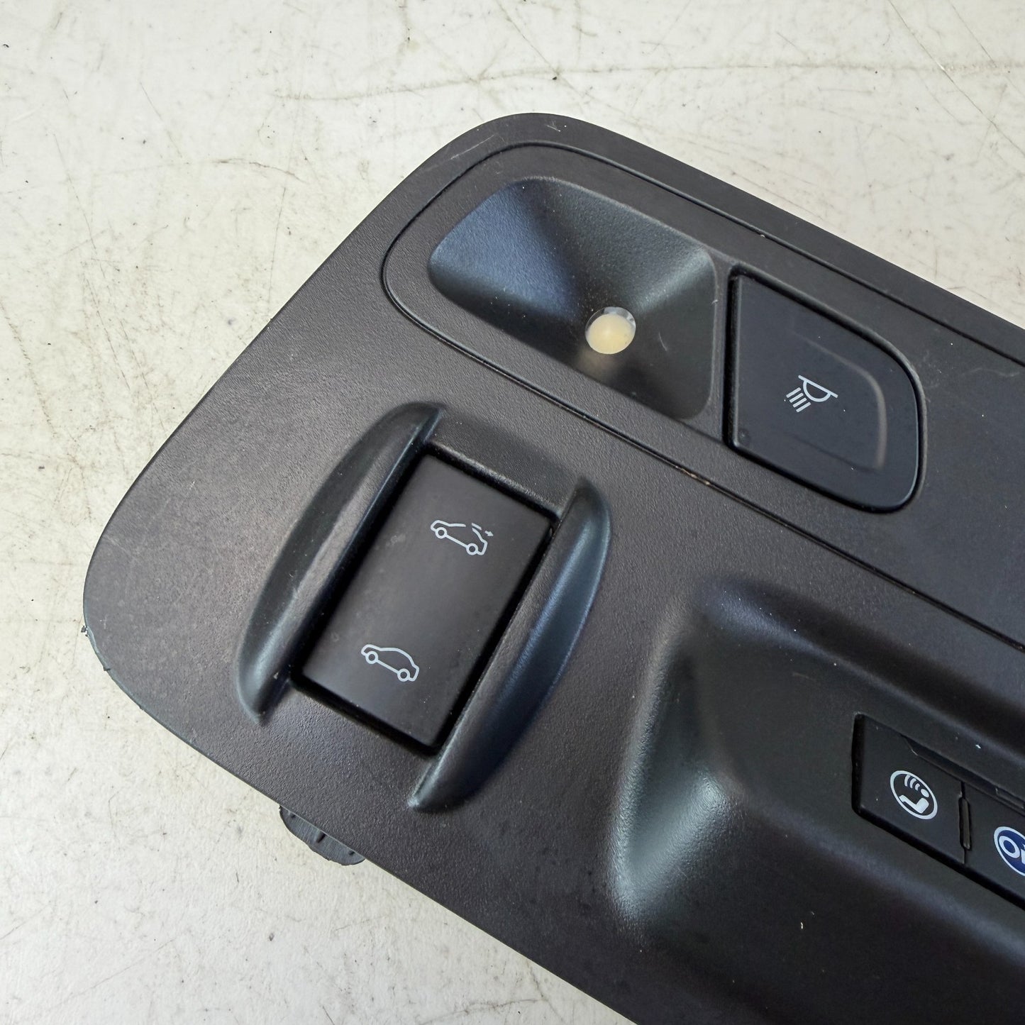 16-24 CHEVROLET CAMARO OVERHEAD ROOF DOME SWITCH LIGHT LAMP CONSOLE 84639395 OEM