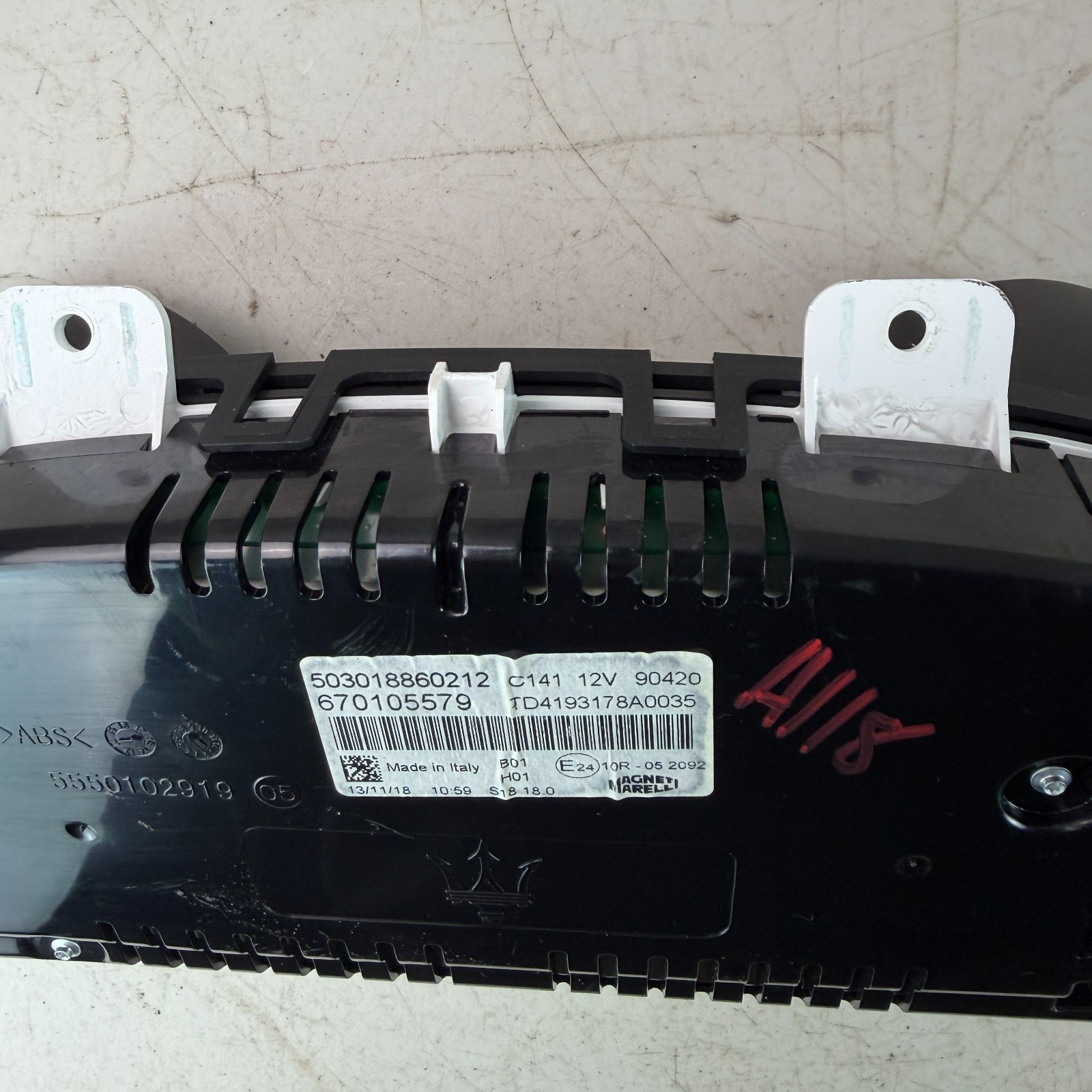 2017-2024 MASERATI LEVANTE SPEEDOMETER INSTRUMENT CLUSTER 670105579 30K MILEAGE