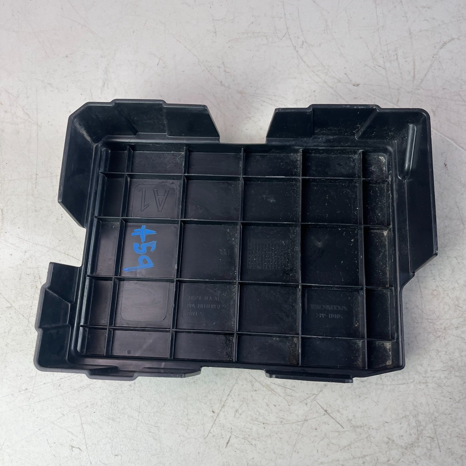 2017 - 2022 HONDA CR-V 1.5L BATTERY TRAY HOUSING BOX SUPPORT MOUNT BRACKET OEM