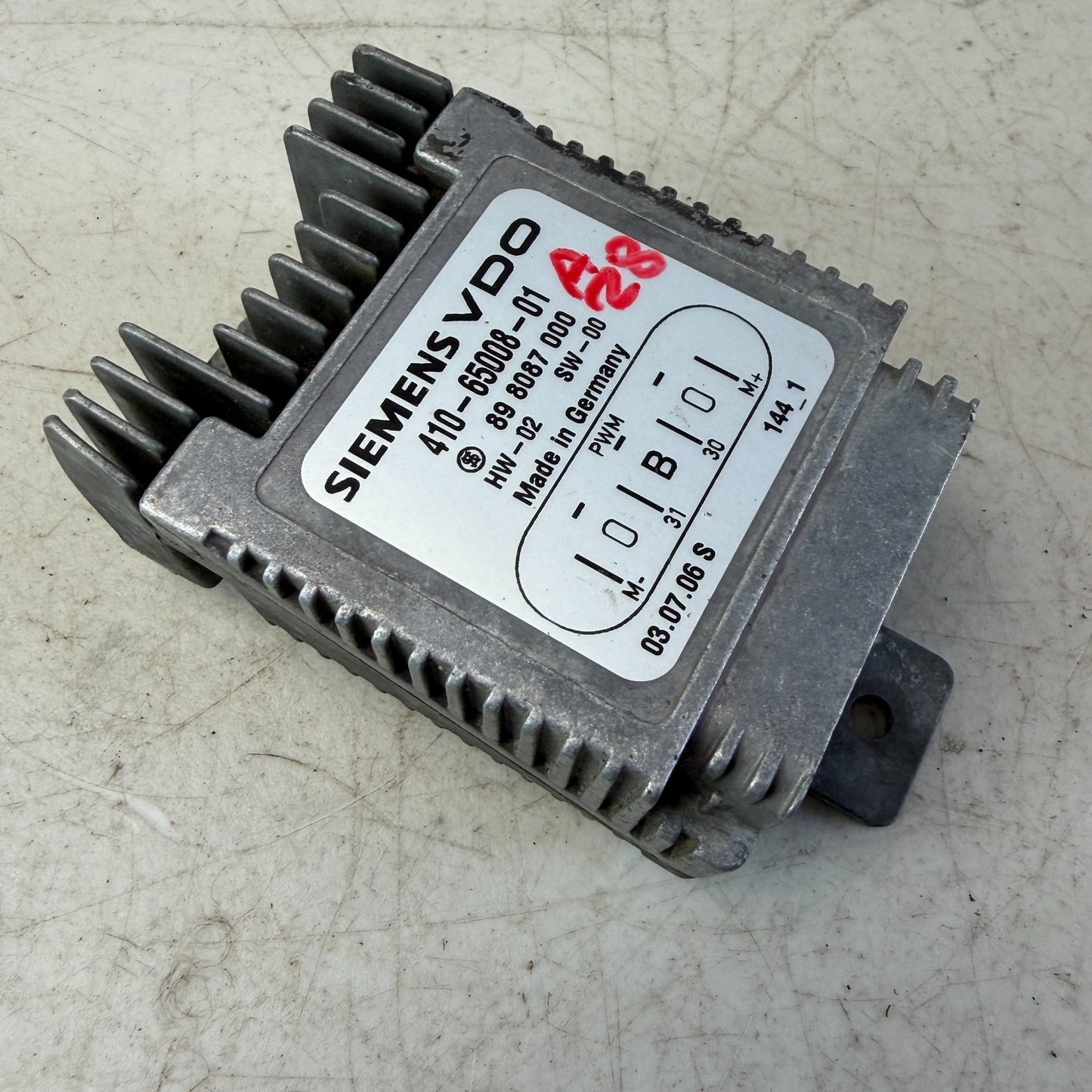 2005-2013 CHEVROLET CORVETTE C6 ENGINE COOLANT FAN CONTROL MODULE 898087000 OEM