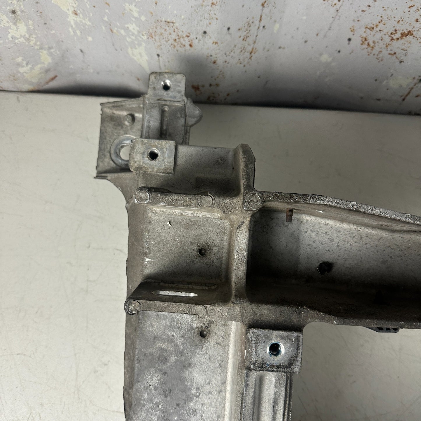 05-13 CHEVROLET CORVETTE C6 FRONT SUSPENSION SUBFRAME CROSSMEMBER CARRIER OEM