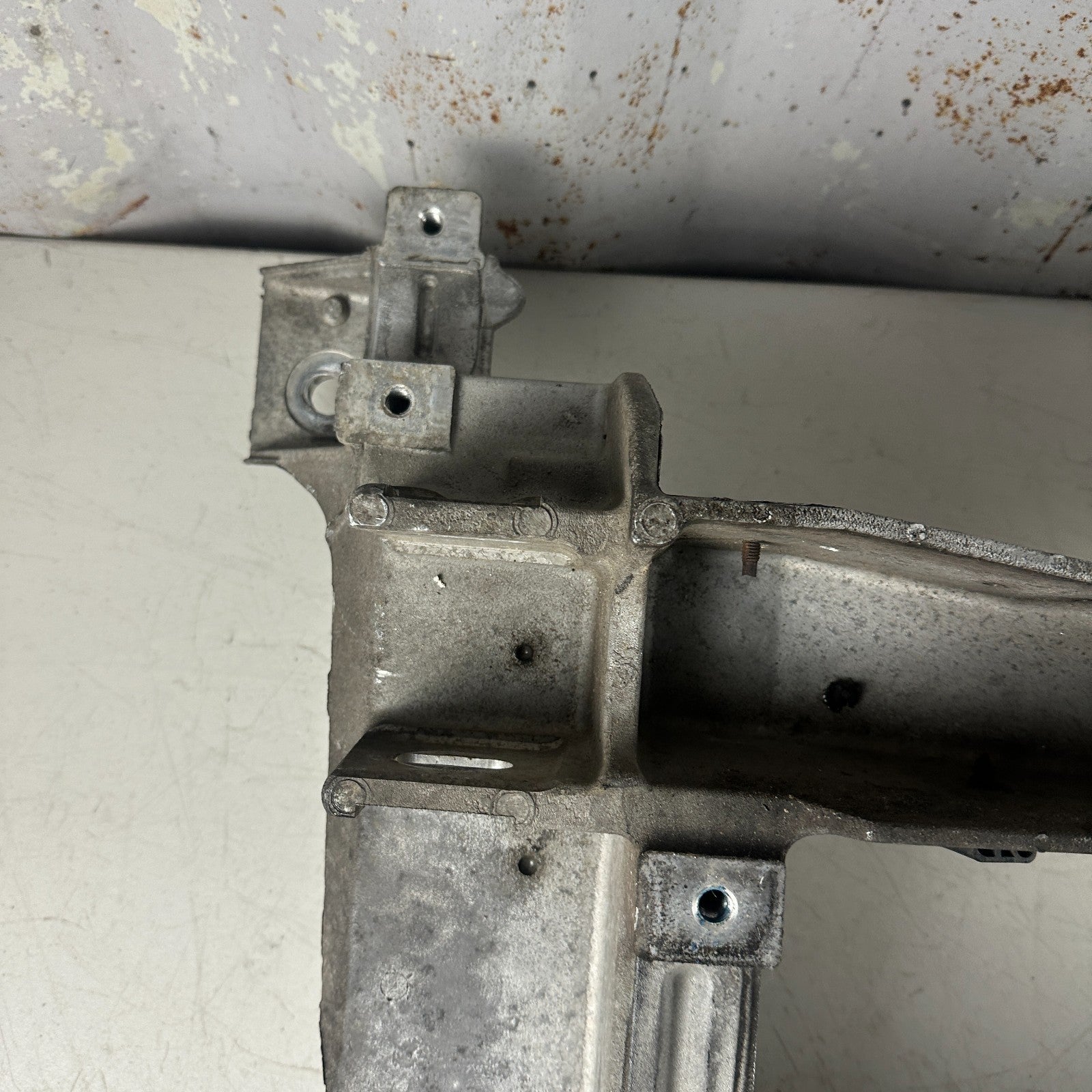 05-13 CHEVROLET CORVETTE C6 FRONT SUSPENSION SUBFRAME CROSSMEMBER CARRIER OEM