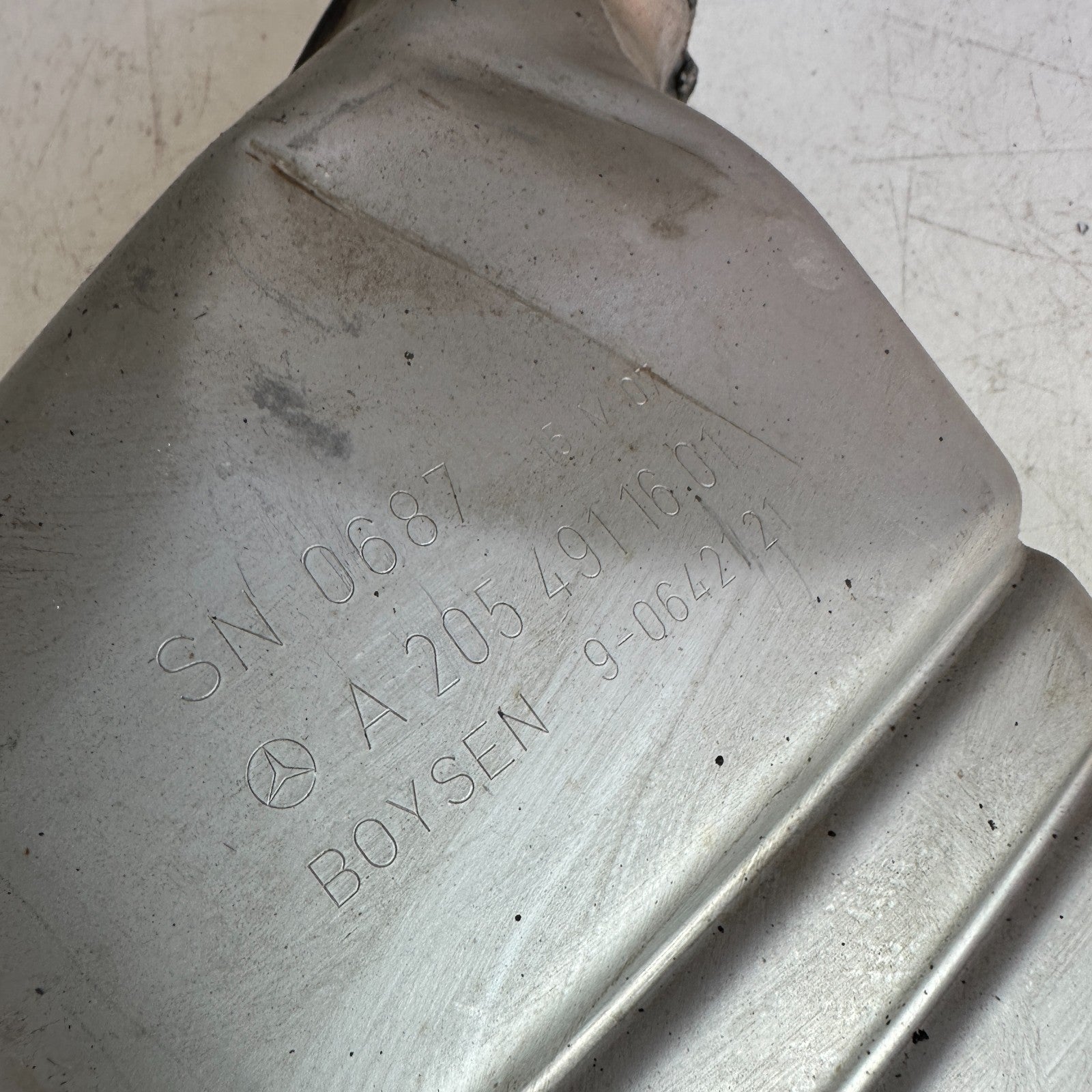 2015-2018 MERCEDES W205 C300 REAR RIGHT PASSENGER EXHAUST MUFFLER 2054911601 OEM