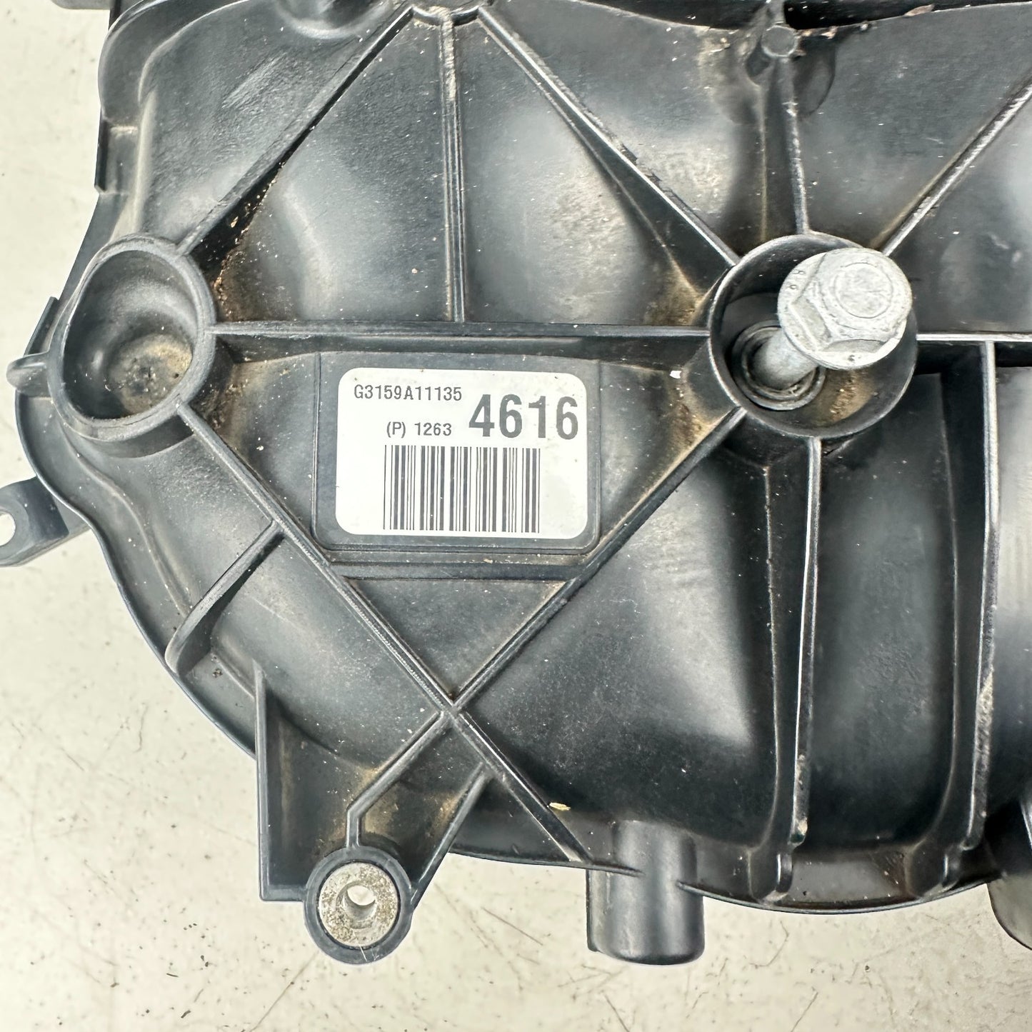 2013-2019 CADILLAC XTS UPPER ENGINE MOTOR INTAKE MANIFOLD THROTTLE 12634616 OEM