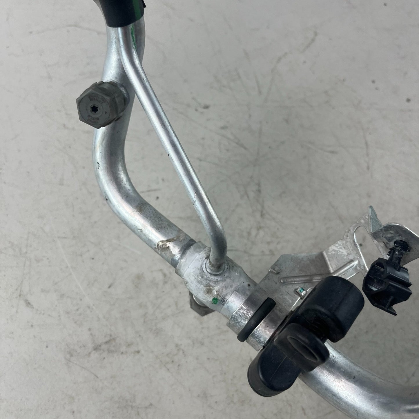 2016-2024 CHEVROLET AIR CONDITIONING REFRIGERANT SUCTION HOSE PIPE 23228913 OEM