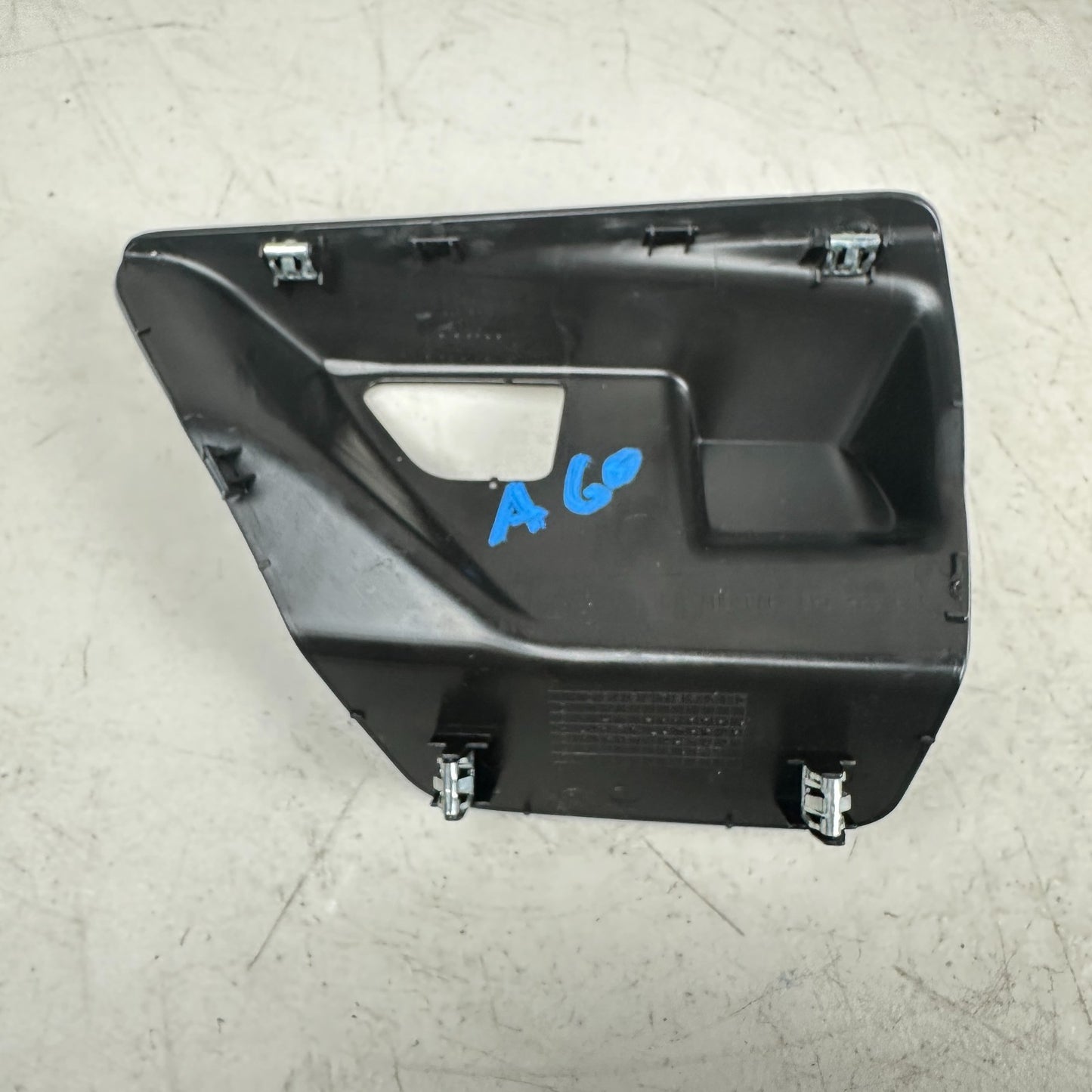 2014-2019 CHEVROLET CORVETTE RIGHT PASSENGER SIDE QUARTER TRIM COVER PANEL OEM