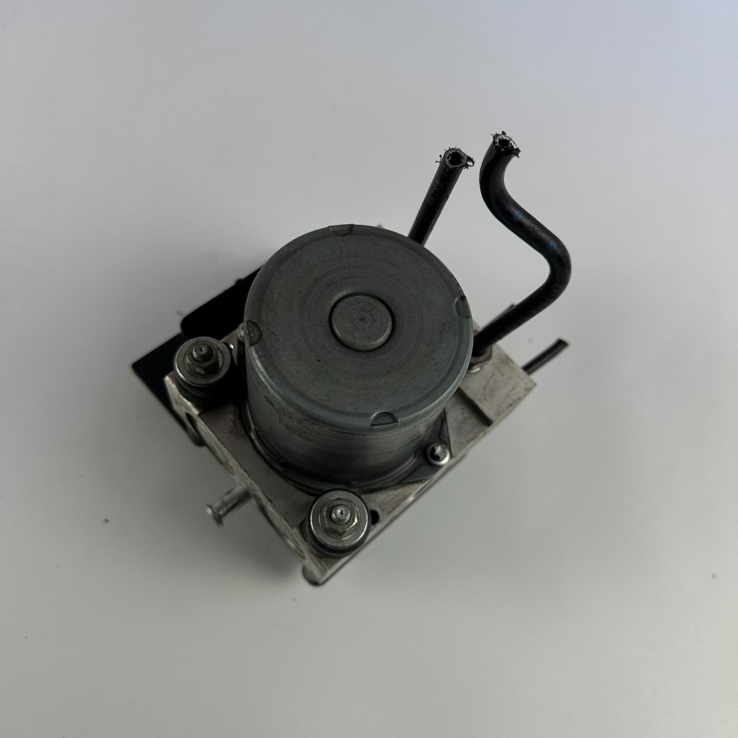 2010-2015 CHEVROLET CAMARO ANTI-LOCK ABS PUMP CONTROL MODULE 0265951708 OEM