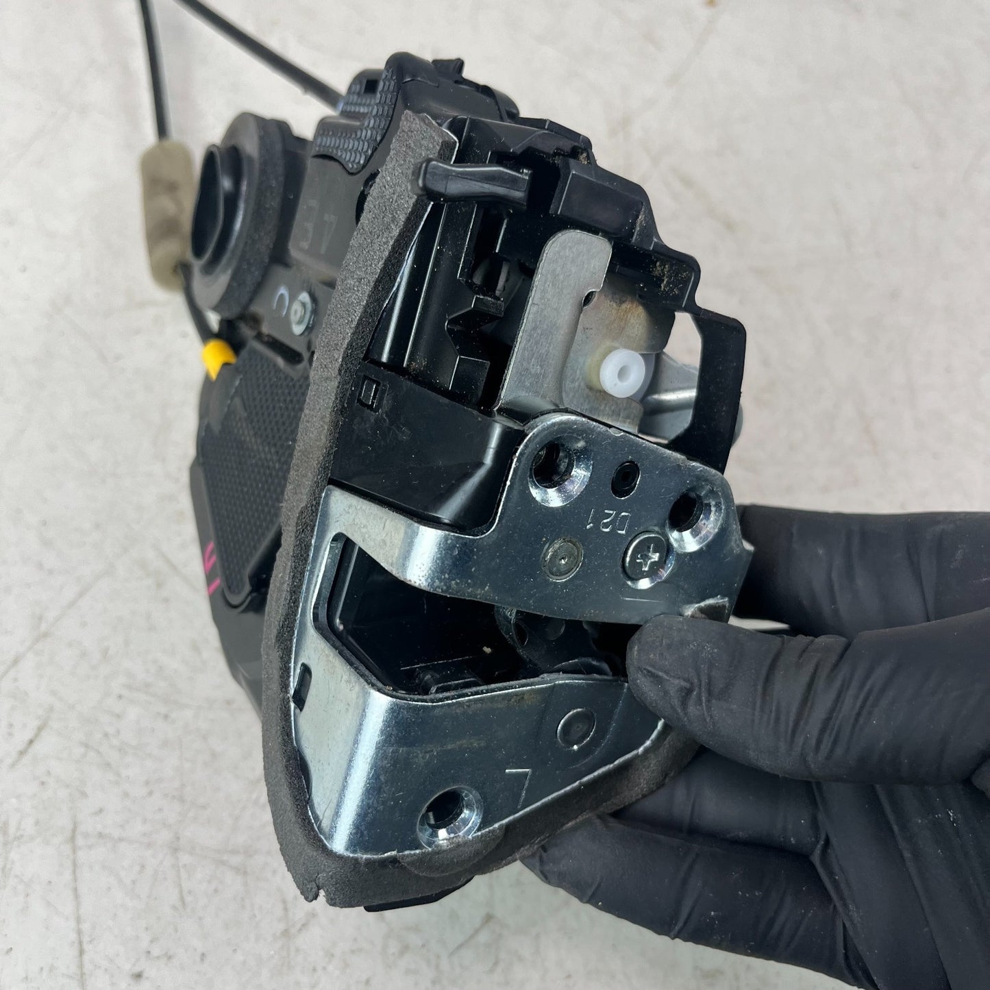 2019-2022 TOYOTA COROLLA REAR LEFT SIDE DOOR LOCK LATCH ACTUATOR 6906033131 OEM