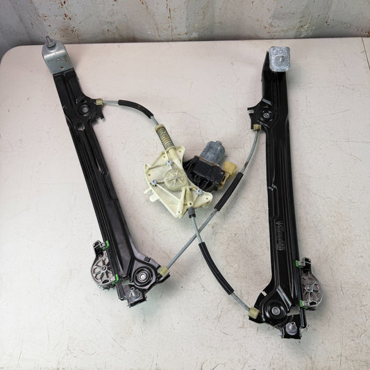 2017-2020 MASERATI LEVANTE REAR LEFT SIDE DOOR WINDOW REGULATOR MOTOR 670104206