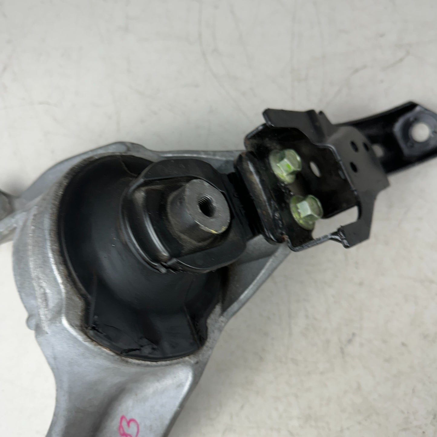 2017-2019 HONDA CR-V FRONT RIGHT PASSENGER SIDE ENIGNE MOTOR SUPPORT MOUNT OEM