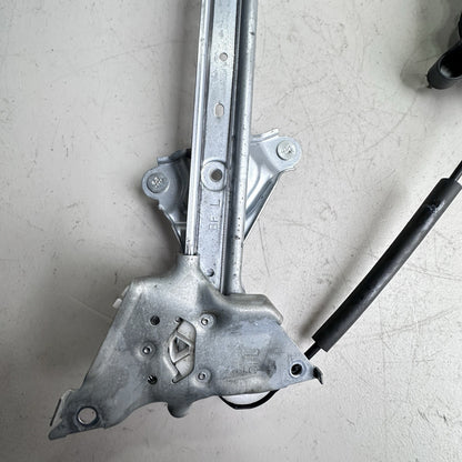 2020-22 TOYOTA COROLLA FRONT LEFT DRIVER SIDE DOOR WINDOW REGULATOR & MOTOR OEM