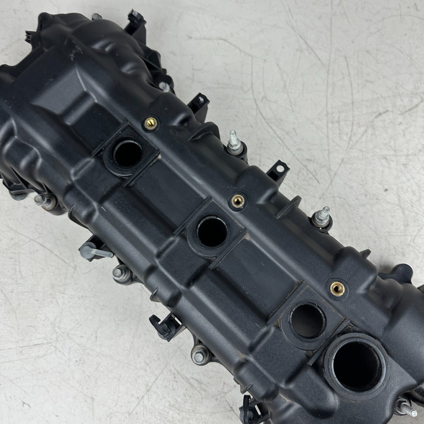 2012-2023 DODGE CHARGER 3.6L V6 RIGHT SIDE ENGINE CYLINDER HEAD VALVE COVER OEM