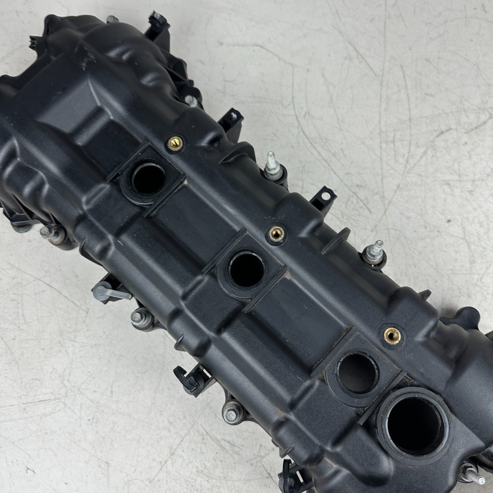 2012-2023 DODGE CHARGER 3.6L V6 RIGHT SIDE ENGINE CYLINDER HEAD VALVE COVER OEM