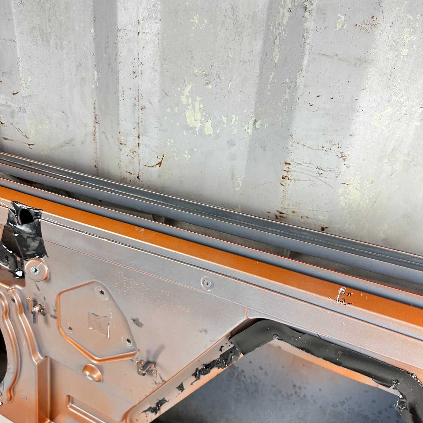 05-13 CHEVROLET CORVETTE FRONT RIGHT PASSENGER SIDE DOOR SHELL PANEL ORANGE OEM