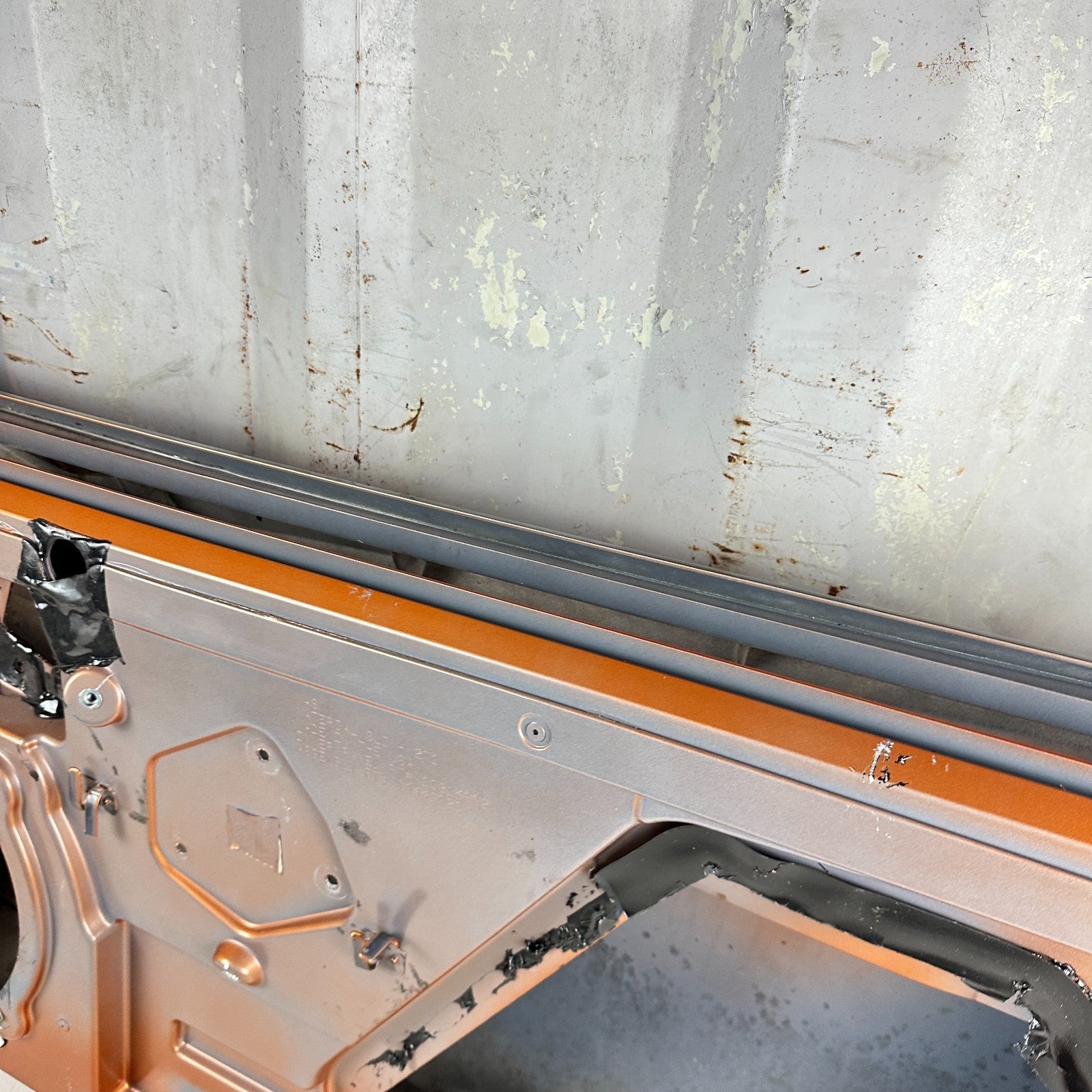 05-13 CHEVROLET CORVETTE FRONT RIGHT PASSENGER SIDE DOOR SHELL PANEL ORANGE OEM