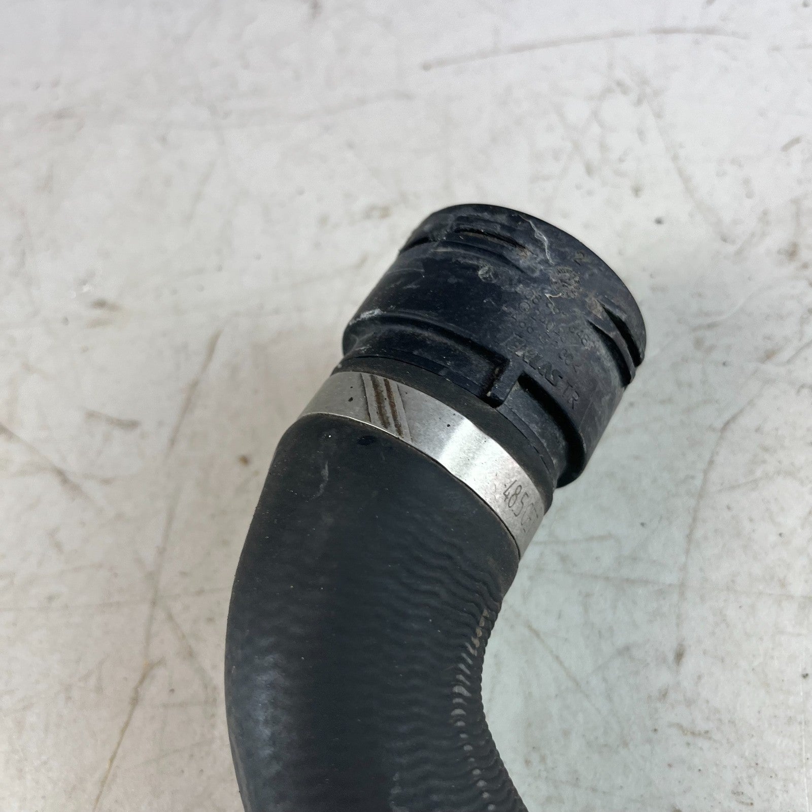 2015-2018 MERCEDES W205 C300 2.0L RADIATOR COOLANT WATER HOSE A2055016384 OEM