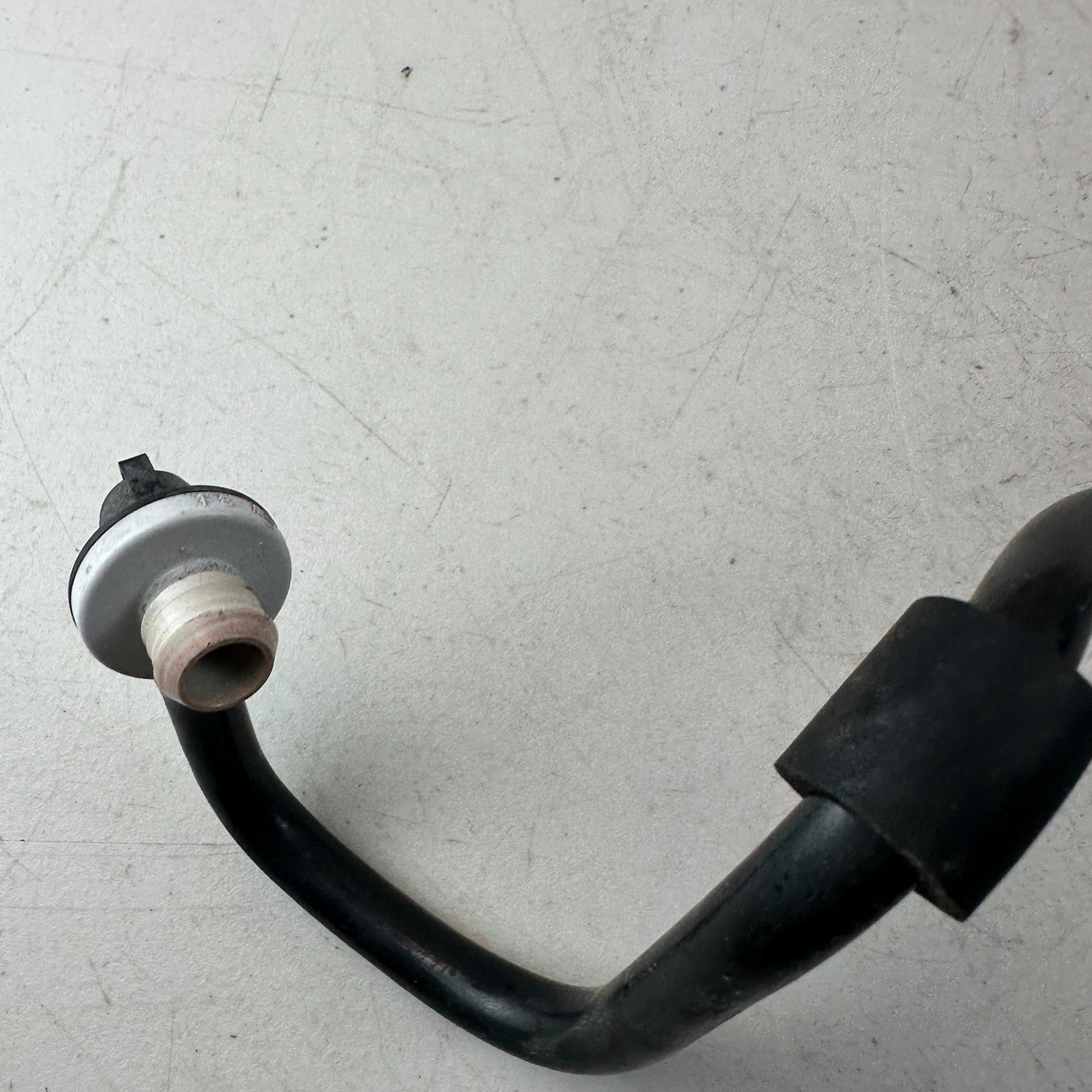 2015 - 2021 MERCEDES W205 C300 C43 C63 BRAKE BOOSTER VACUUM HOSE TUBE PIPE OEM