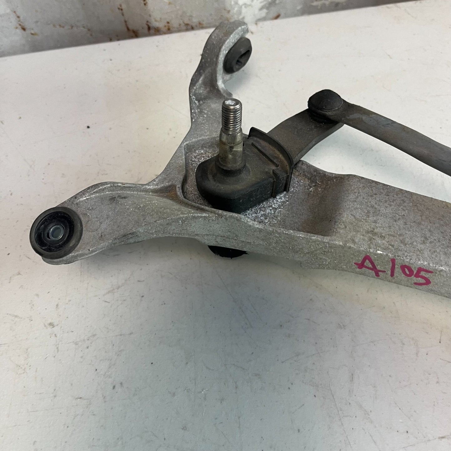 2008-2015 CADILLAC CTS-V FRONT WINDSHIELD WIPER MOTOR W/ LINKAGE 25864052 OEM