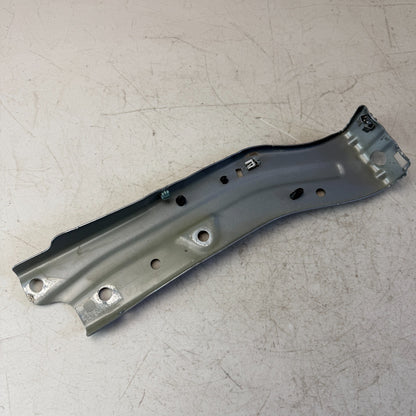 2016-2024 CHEVROLET CAMARO FRONT LEFT DRIVER FENDER SUPPORT BRACKET 84199117 OEM