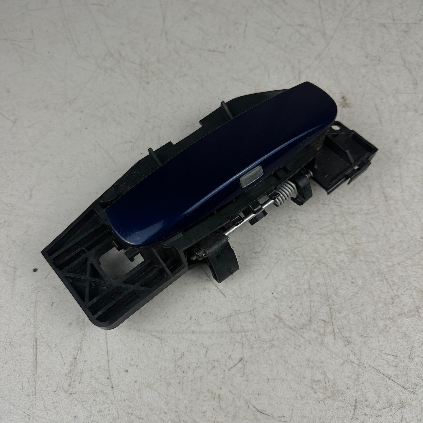 2011-2023 DODGE CHALLENGER FRONT RIGHT SIDE DOOR EXTERIOR HANDLE BLUE 68066174AG
