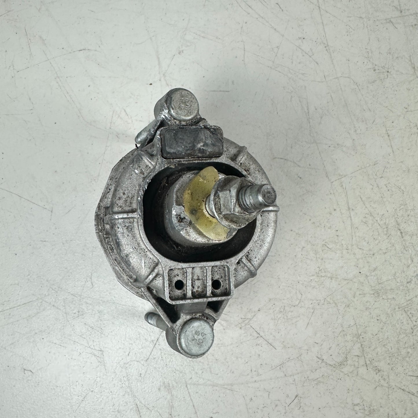 2015-19 CHEVROLET CORVETTE LEFT DRIVER SIDE ENGINE MOTOR FRAME MOUNT SUPPORT OEM