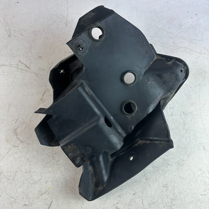 2016-2024 CHEVROLET CAMARO ENGINE AIR CLEANER INTAKE LOWER GUIDE BAFFLE 23507393