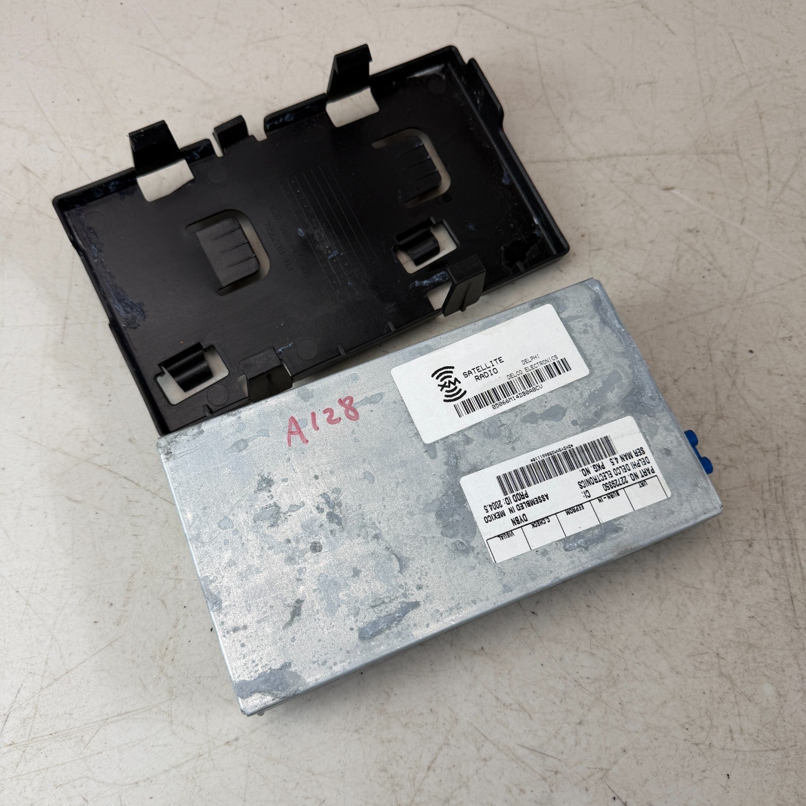 2005-2008 CHEVROLET CORVETTE C6 SATELLITE RADIO RECEIVER MODULE 22729350 OEM