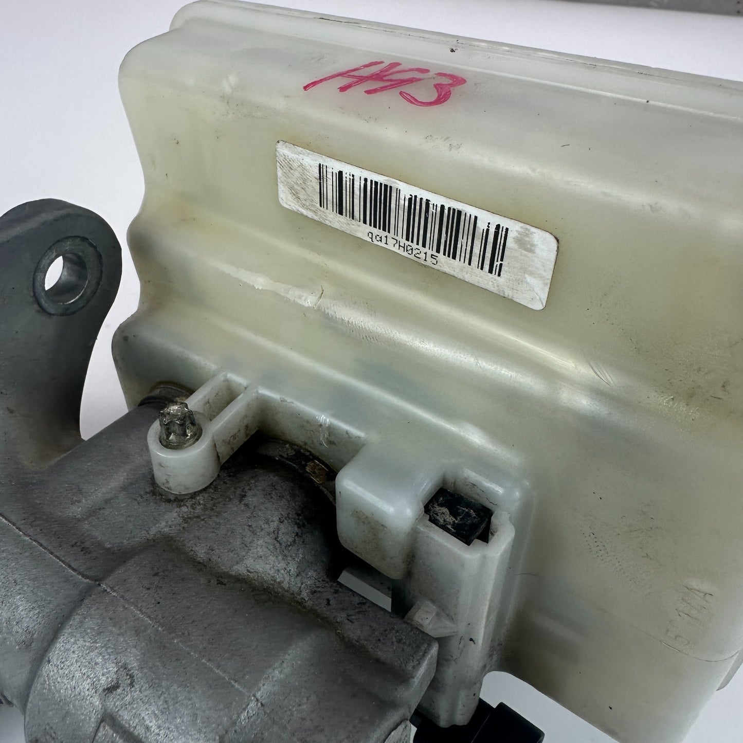 14-19 CHEVROLET CORVETTE C7 BRAKE MASTER CYLINDER W/ RESERVOIR TANK 32670188 OEM