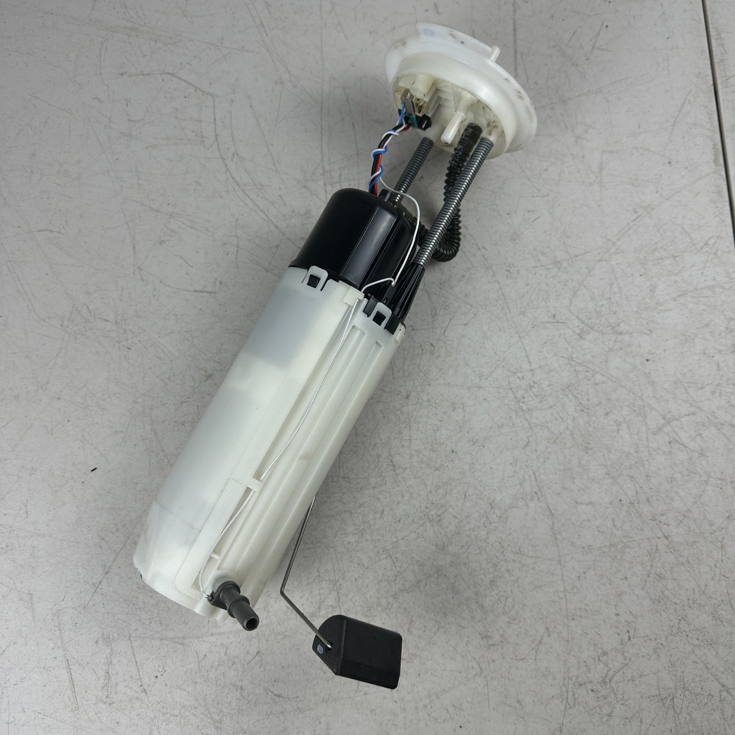 2014-2019 CHEVROLET CORVETTE C7 6.2L ENGINE FUEL PUMP ASSEMBLY 23475178 OEM