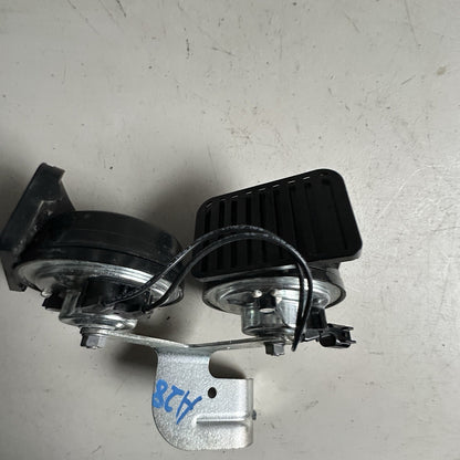 2014-2019 CHEVY CORVETTE LOW & HIGH DUAL TONE NOTE HORN SIGNAL PAIR OEM