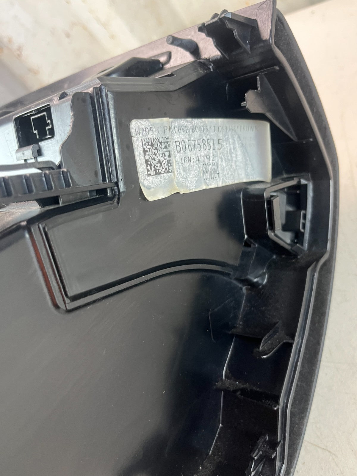 15-21 MERCEDES-BENZ W205 C300 DASH GLOVE BOX STORAGE COMPARTMENT A2056801091 OEM