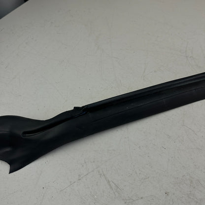 2014-2019 CHEVROLET CORVETTE C7 FRONT WINDSHIELD WEATHER STRIP RUBBER BLACK OEM