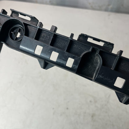 2020-2025 TOYOTA COROLLA REAR RIGHT SIDE UPPER BUMPER MOUNT SUPPORT BRACKET OEM