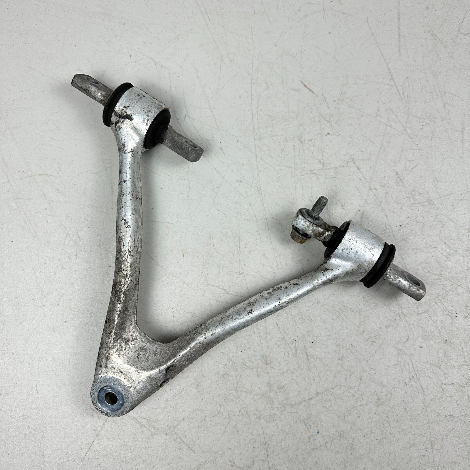 2005-2013 CHEVROLET CORVETTE FRONT RIGHT PASSENGER SDIE UPPER CONTROL ARM OEM