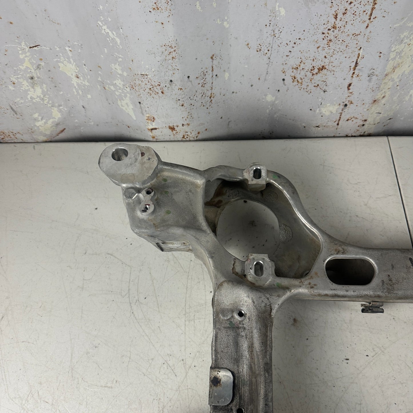 2014-2019 CHEVROLET CORVETTE C7 REAR SUSPENSION CRADLE SUBFRAME CROSS MEMBER OEM