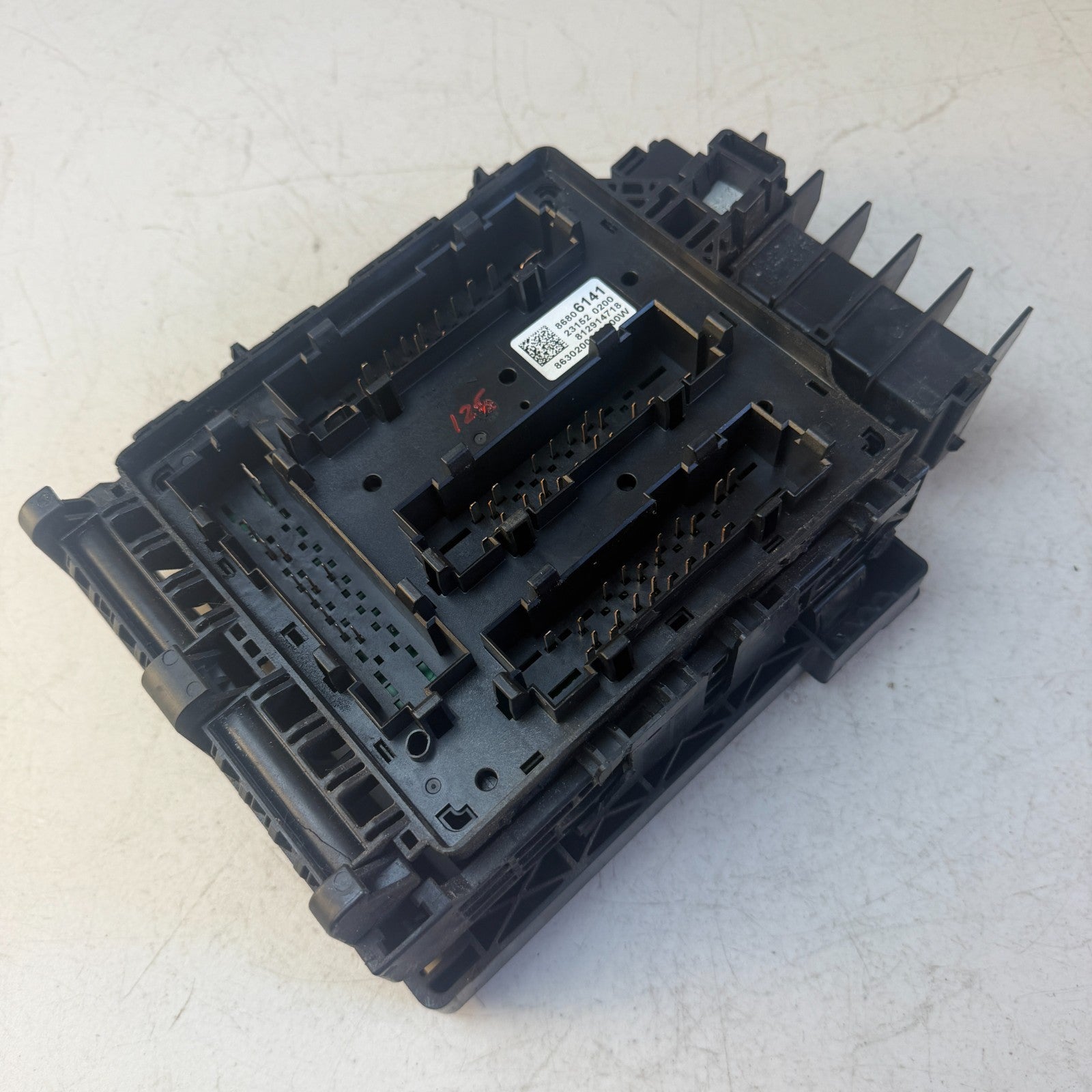 2023 CHEVROLET CAMARO ZL1 6.2L ENGINE BAY JUNCTION FUSE BOX BLOCK 86806141 OEM