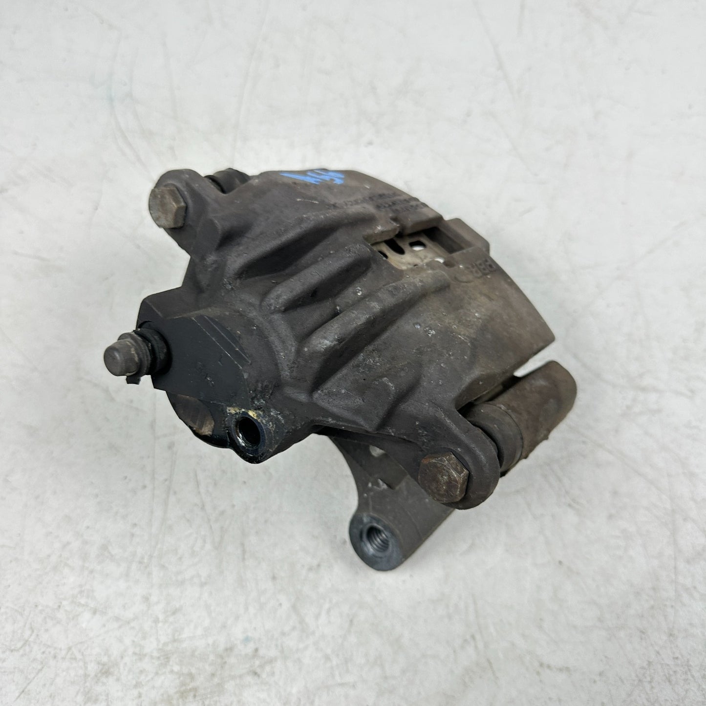 05 - 13 CHEVROLET CORVETTE REAR LEFT DRIVER SIDE BRAKE CALIPER W/ BRAKE PADS OEM