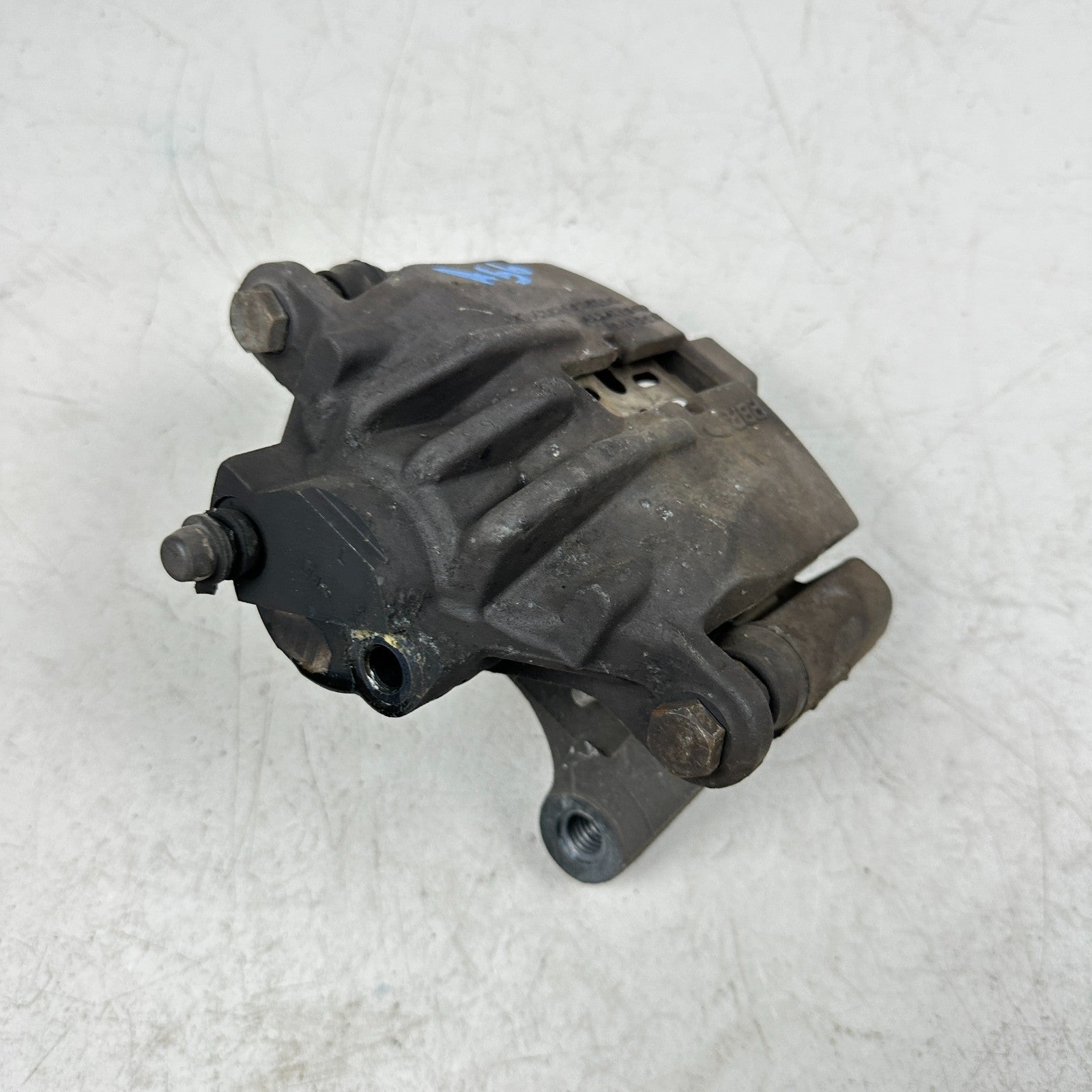05 - 13 CHEVROLET CORVETTE REAR LEFT DRIVER SIDE BRAKE CALIPER W/ BRAKE PADS OEM