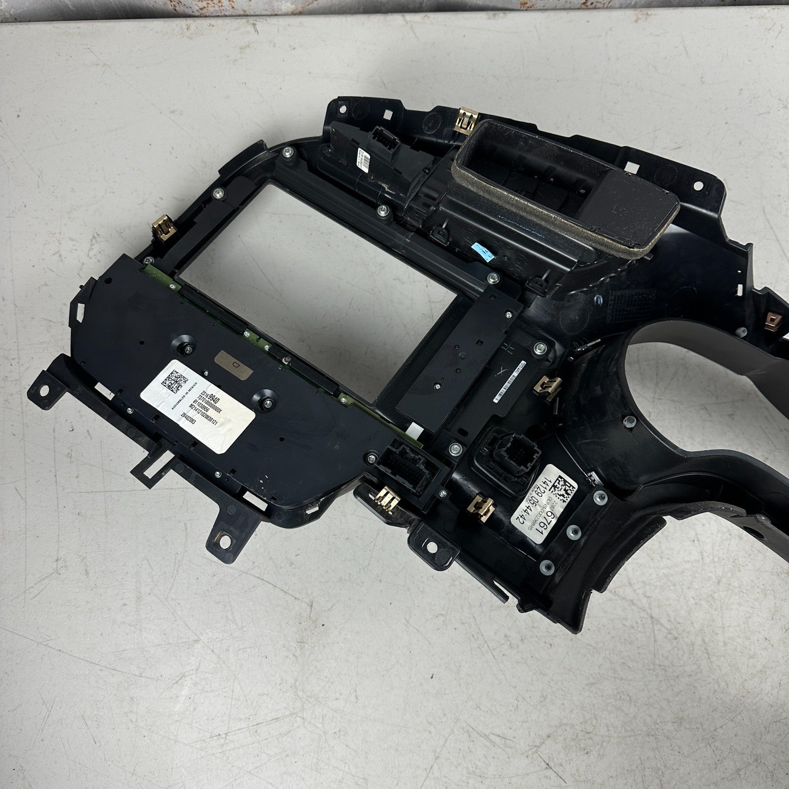 2014-2019 CHEVY CORVETTE C7 DASH INSTRUMENT GAUGE CLUSTER SCREEN TRIM PANEL OEM