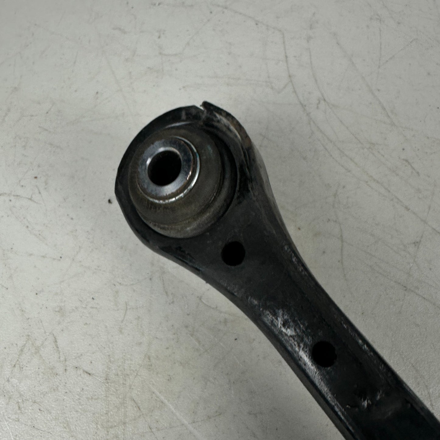 2016-24 CHEVROLET CAMARO REAR RIGHT SIDE UPPER TRAILING CONTROL ARM 84337449 OEM