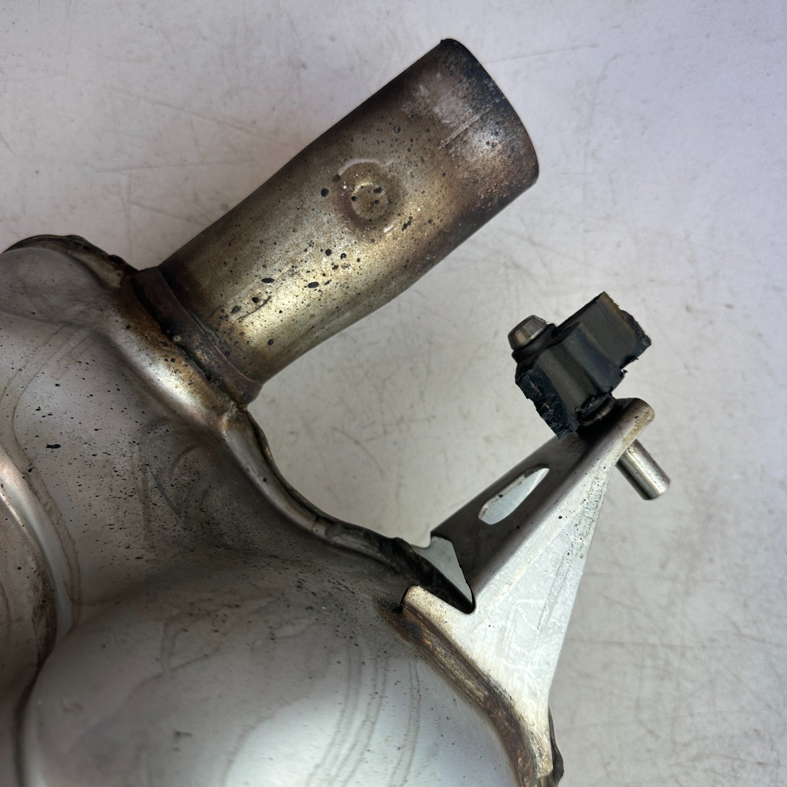 2015-2018 MERCEDES W205 C300 REAR LEFT DRIVER EXHAUST MUFFLER A2054909421 OEM