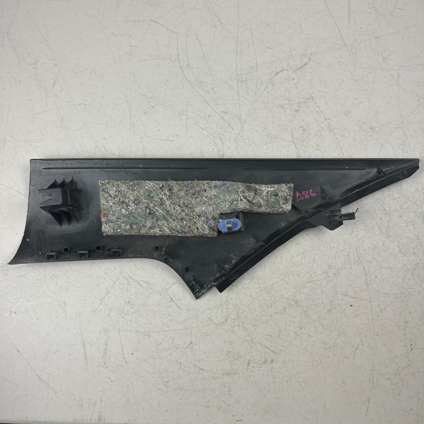 2010-2015 CHEVROLET CAMARO REAR LEFT DRIVER SIDE C-PILLAR TRIM BLACK 20962343