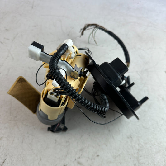 15-19 MERCEDES-BENZ W205 C300 FUEL TANK PUMP SENDING LEVEL UNIT A2054701594 OEM