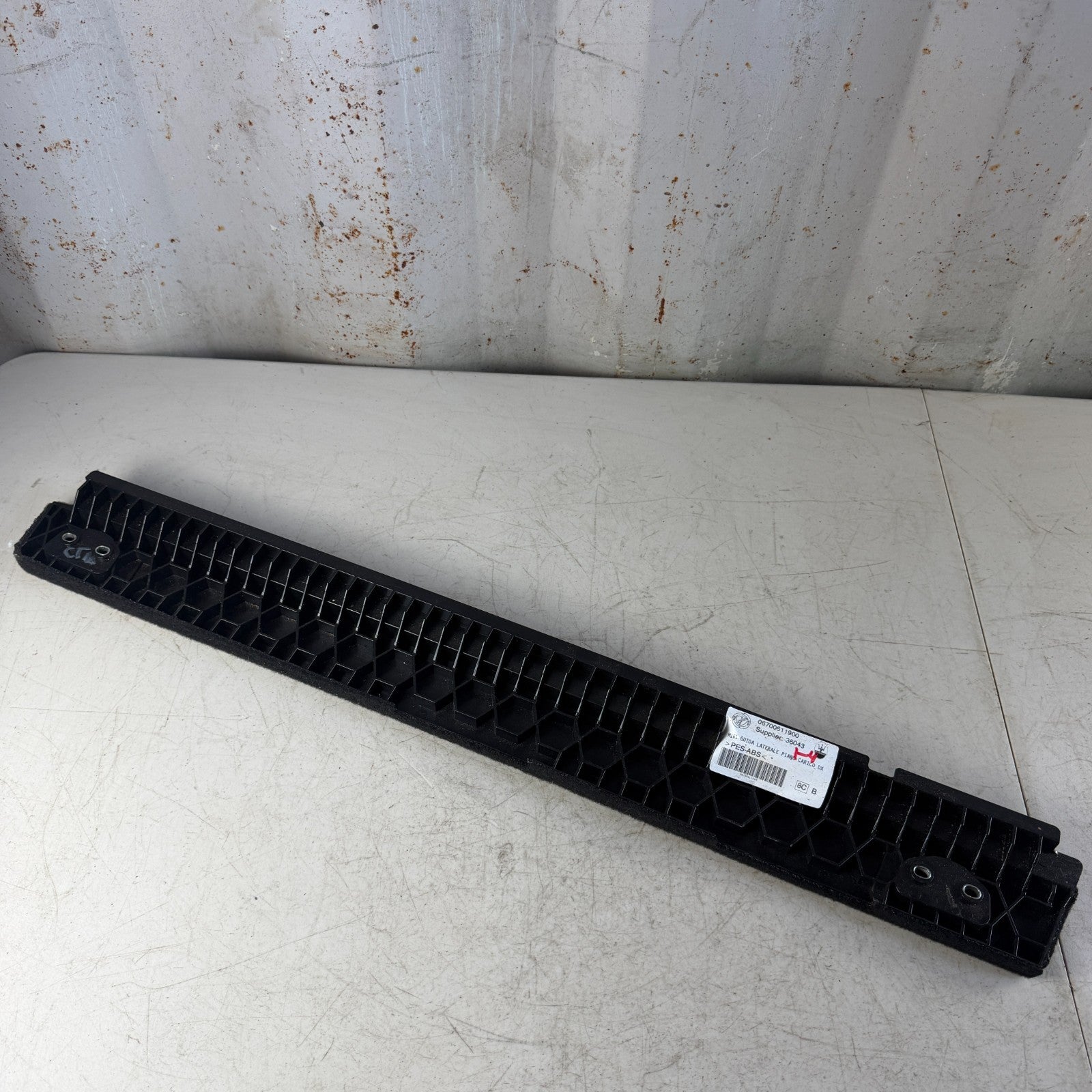 2017-2020 MASERATI LEVANTE RIGHT SIDE TRUNK CARGO FLOOR HOOK RAIL COVER TRIM OEM