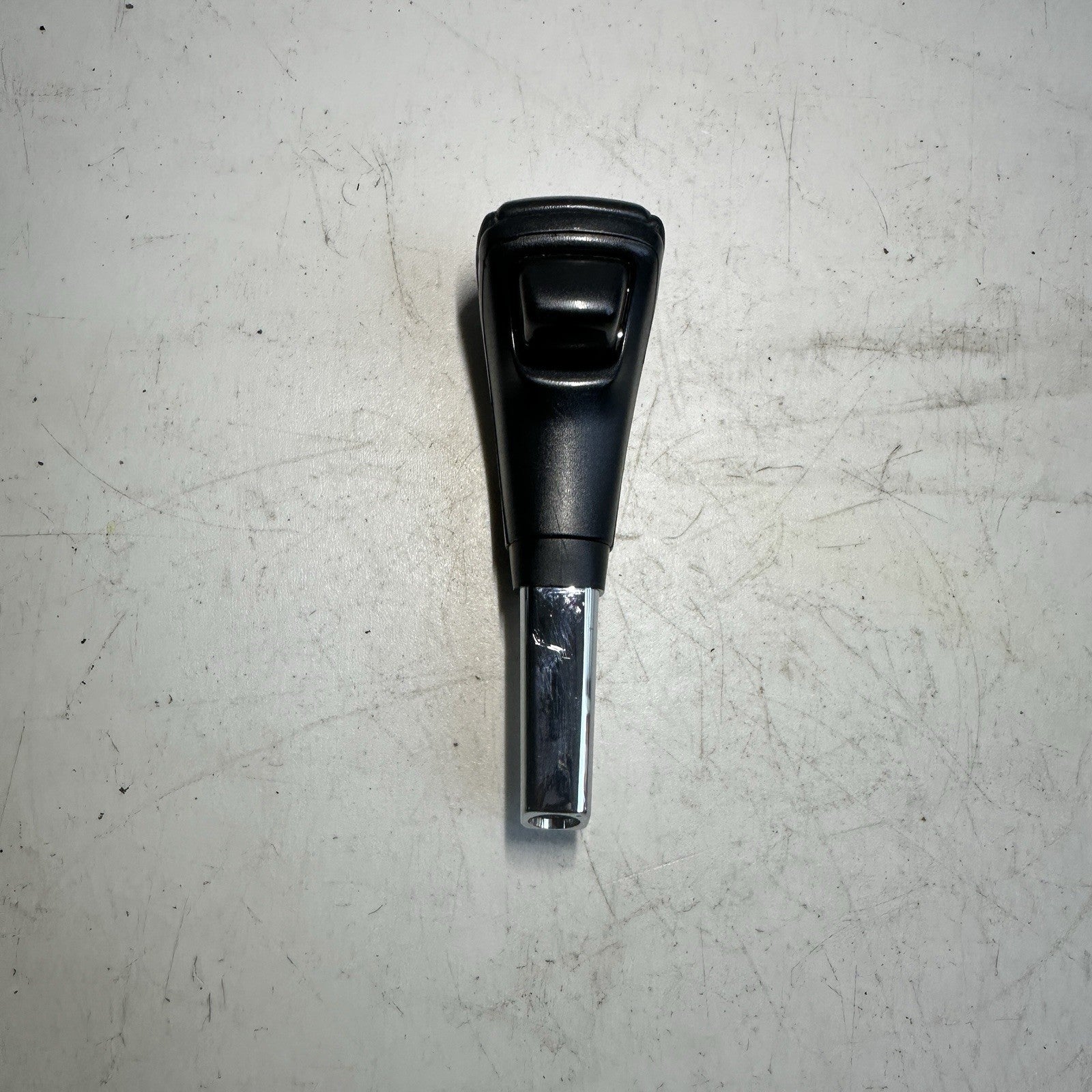 2013-2017 Honda Accord Gear Shift Selector Knob AUTOMATIC OEM USED LEATHER AT
