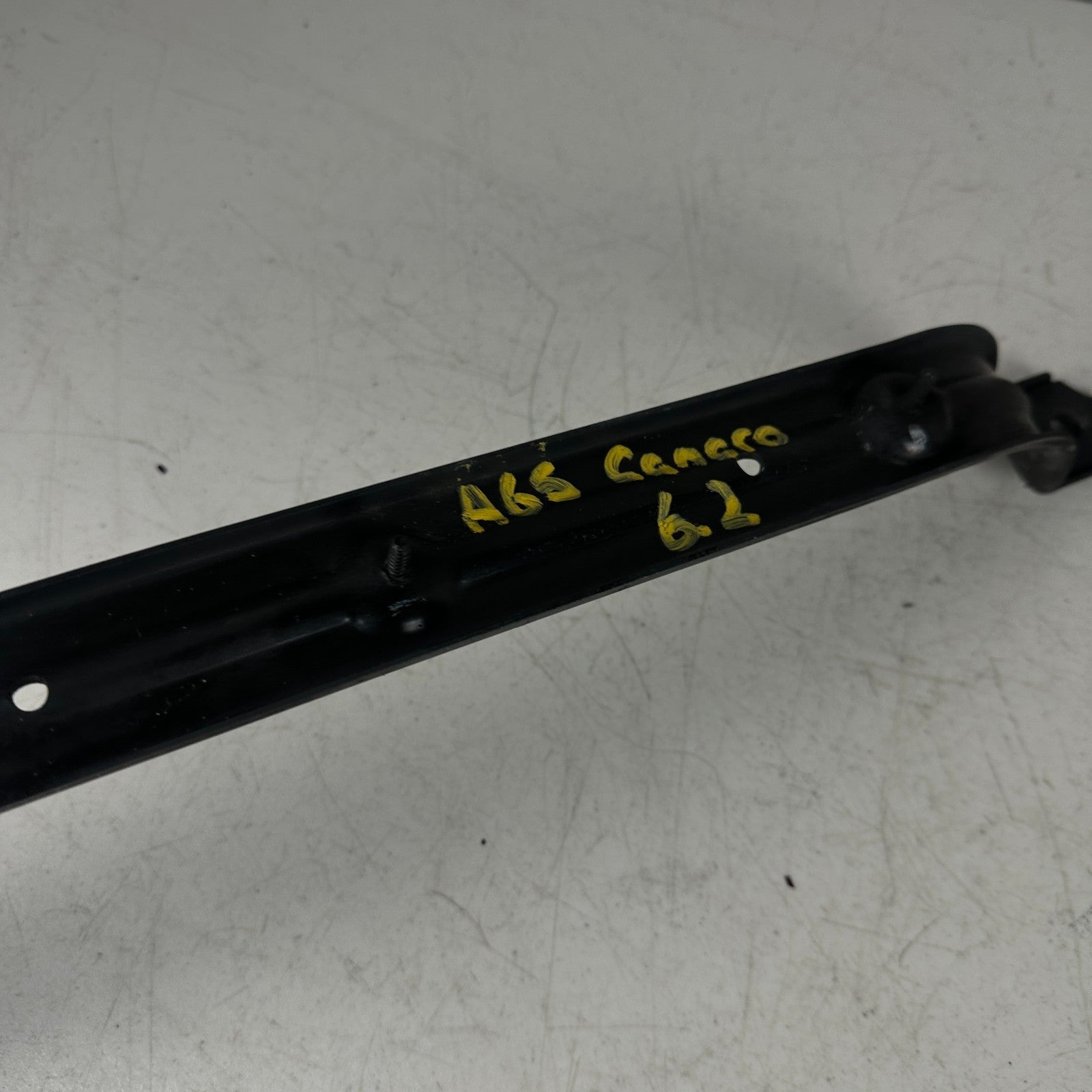 2016-2023 CHEVROLET CAMARO RWD REAR FUEL GAS TANK SUPPORT BRACKET STRAP OEM